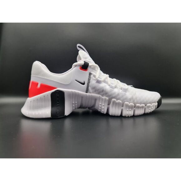 Nike Free Metcon 5. White Bright Crimson. SIZE 11 - DV3949-100 main image 5